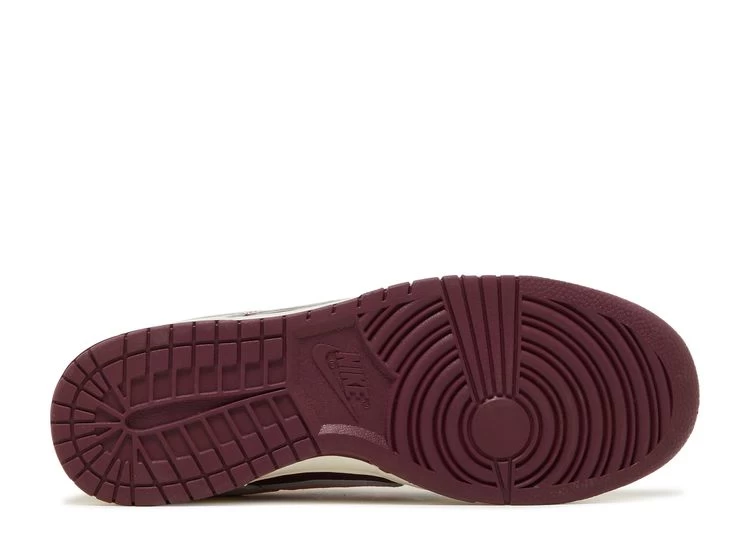 Nike Dunk Low Premium 'Valentine's Day' 5 Nike Dunk Low Premium 'Valentine's Day' - Image 4